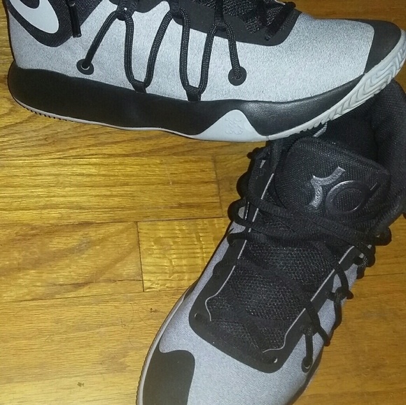 Shoes - Picture 3 of 3